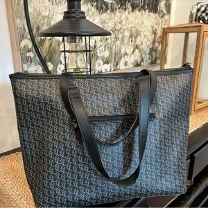 Elliott Luca Signature Shoulder Bag Media Tote Black Grey Gold Hardware